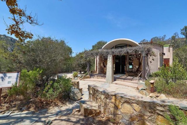 20125 Colina Encantada Way, Escondido, CA 92029