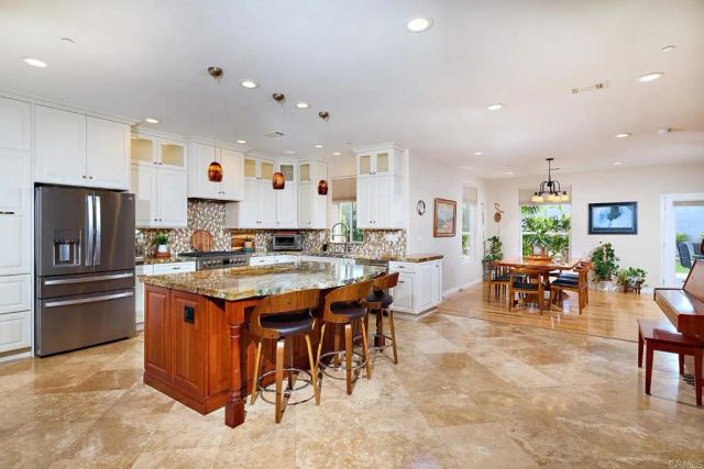 20125 Colina Encantada Way, Escondido, CA 92029