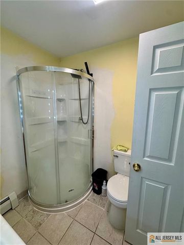 39 Hillcrest Avenue, Edison, NJ 08817