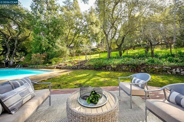 700 Miner, Orinda, CA 94563