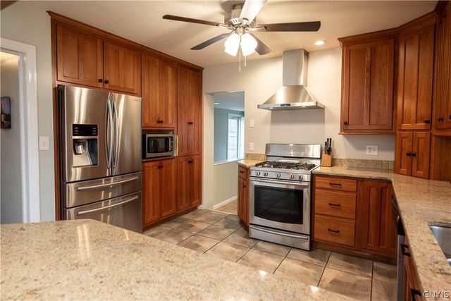 1 Allen Road, New Hartford, NY 13413