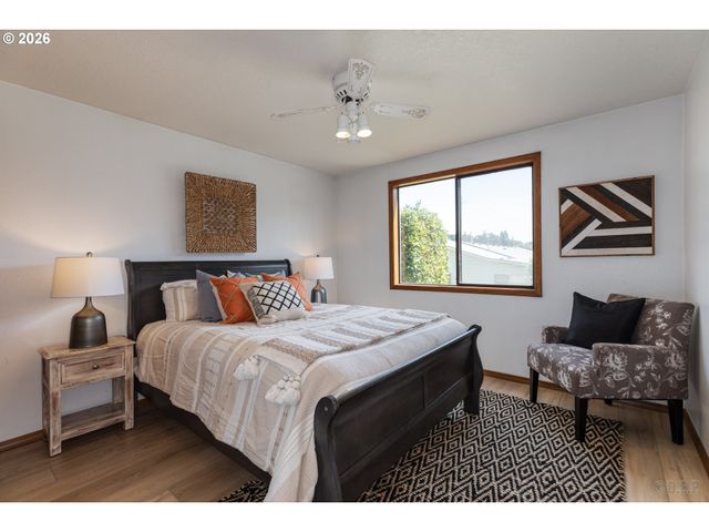 34948 SYKES Rd, St Helens, OR 97051