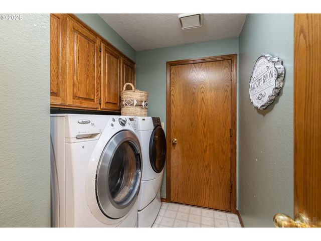 34948 SYKES Rd, St Helens, OR 97051