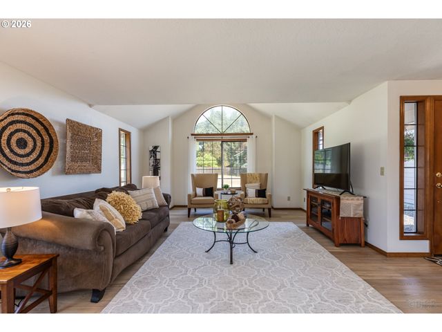 34948 SYKES Rd, St Helens, OR 97051