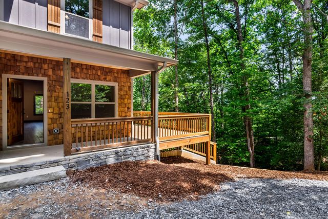 123 Pamela Court, Ellijay, GA 30540