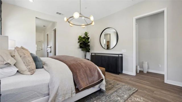 24524 Via La Sombrilla, Valencia, CA 91354