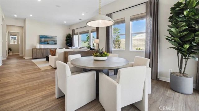 24524 Via La Sombrilla, Valencia, CA 91354