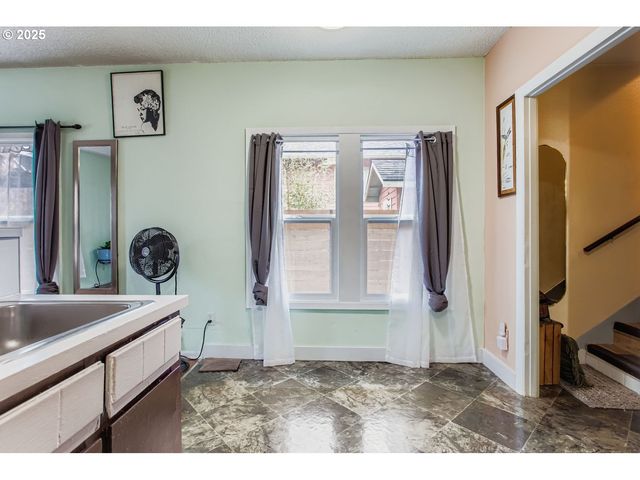 1549 N BLANDENA St, Portland, OR 97217