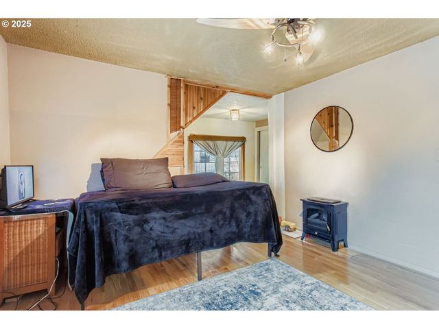 1549 N BLANDENA St, Portland, OR 97217