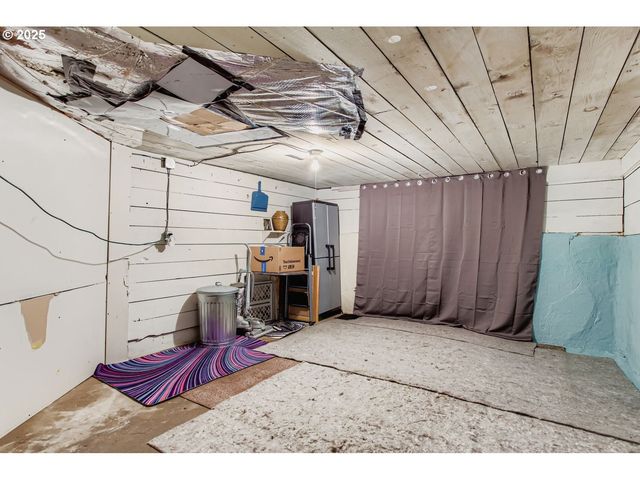 1549 N BLANDENA St, Portland, OR 97217