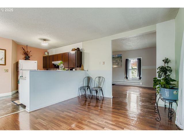 1549 N BLANDENA St, Portland, OR 97217