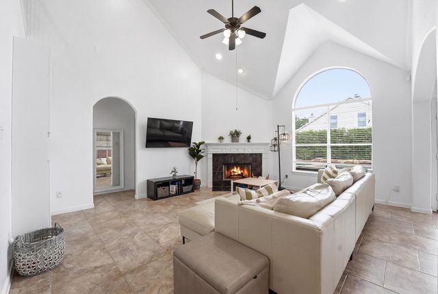 115 S Rocky Point Circle, Spring, TX 77389
