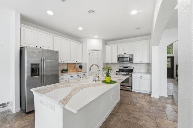 115 S Rocky Point Circle, Spring, TX 77389