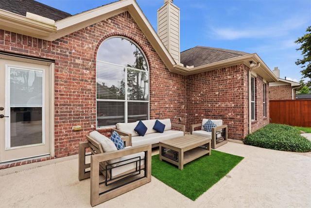 115 S Rocky Point Circle, Spring, TX 77389