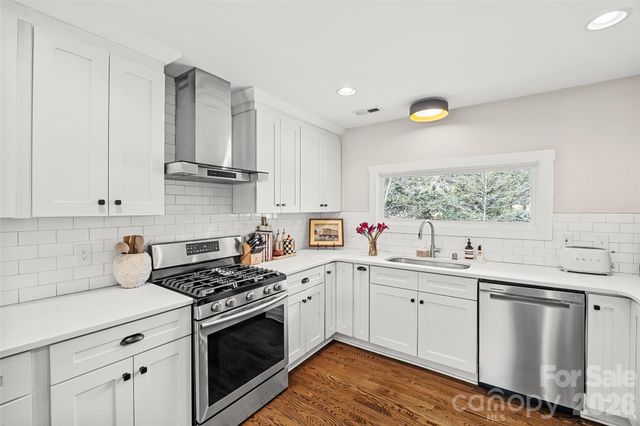 4418 Murrayhill Road, Charlotte, NC 28209