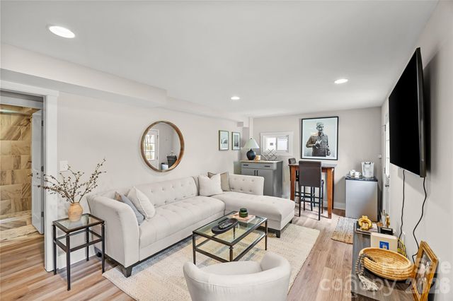 4418 Murrayhill Road, Charlotte, NC 28209