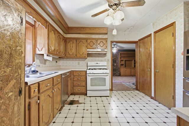 2127 Highway 166, N, Mount Pleasant, TN 38474