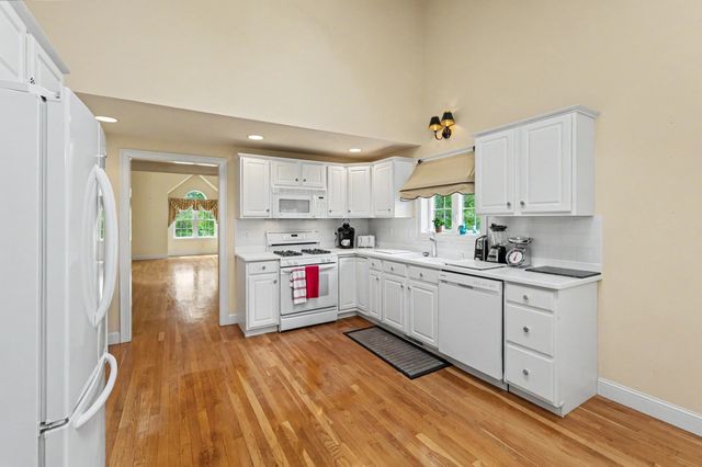 4 Hampton Meadows, Hampton, NH 03842