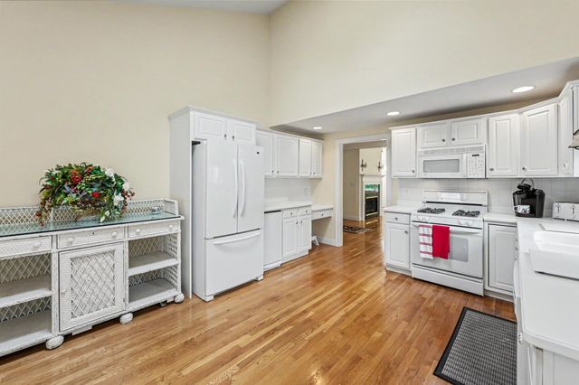 4 Hampton Meadows, Hampton, NH 03842