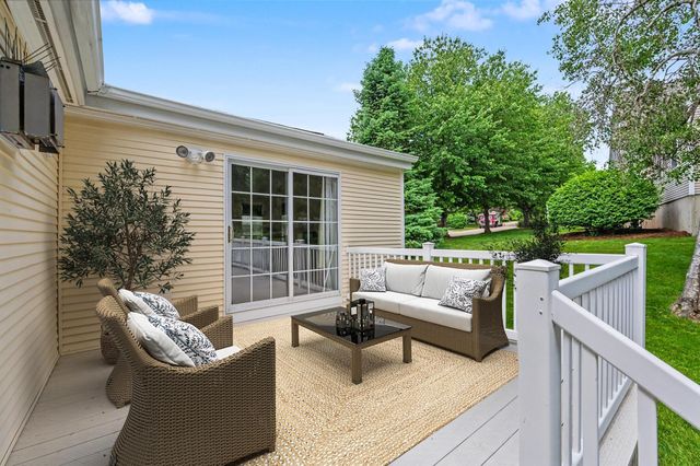 4 Hampton Meadows, Hampton, NH 03842