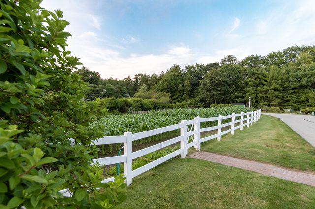 4 Hampton Meadows, Hampton, NH 03842