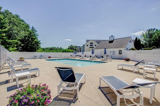 4 Hampton Meadows, Hampton, NH 03842