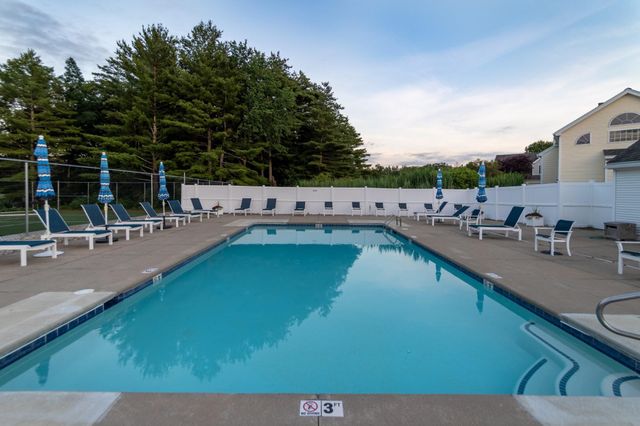 4 Hampton Meadows, Hampton, NH 03842