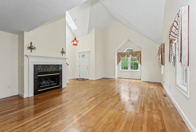 4 Hampton Meadows, Hampton, NH 03842