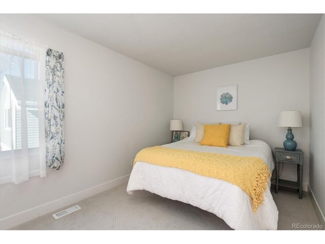 233 S Nome St, Aurora, CO 80012