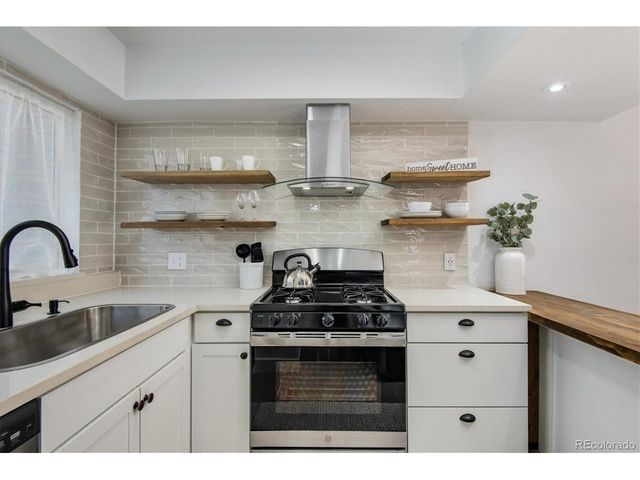 233 S Nome St, Aurora, CO 80012