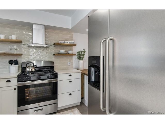 233 S Nome St, Aurora, CO 80012