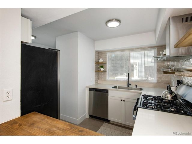 233 S Nome St, Aurora, CO 80012