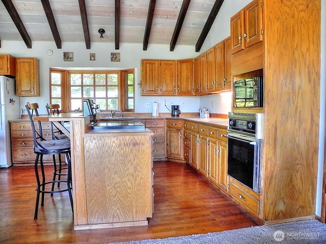 91 E Blue Heron Rest, Belfair, WA 98528