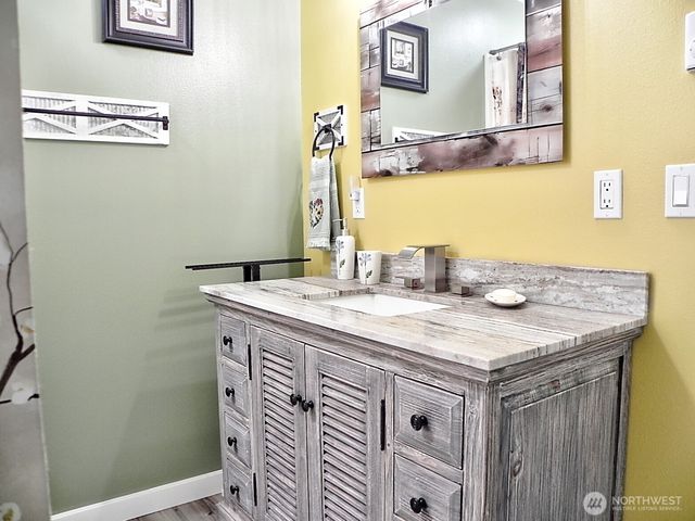91 E Blue Heron Rest, Belfair, WA 98528