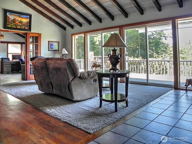 91 E Blue Heron Rest, Belfair, WA 98528