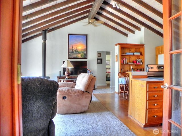 91 E Blue Heron Rest, Belfair, WA 98528