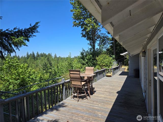 91 E Blue Heron Rest, Belfair, WA 98528