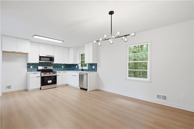 3944 Creel Drive, Lithia Springs, GA 30122