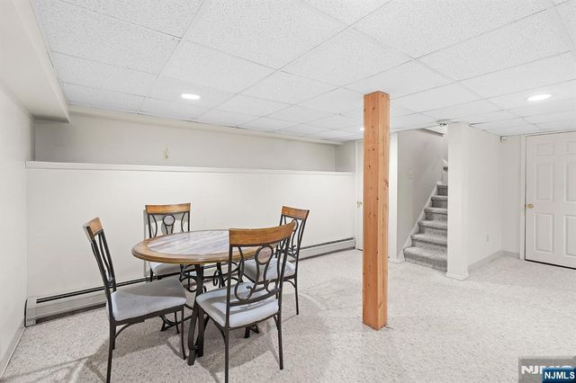 70 Harrison Lane, Bloomingdale, NJ 07403