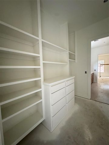 909 Villas Creek Drive, Edmond, OK 73003