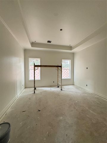 909 Villas Creek Drive, Edmond, OK 73003