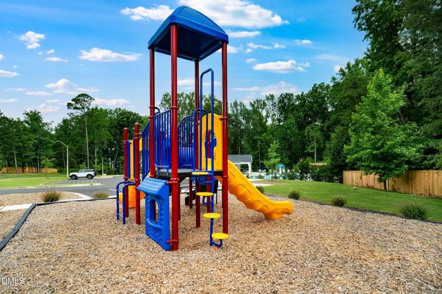 1045 Red Finch Way, Angier, NC 27501