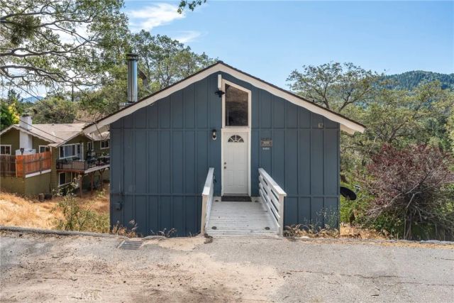 29199 Lake Brook, Cedar Glen, CA 92321