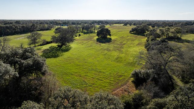 TBD FM 530, Hallettsville, TX 77964