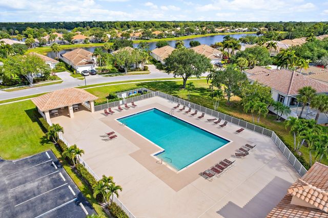 8120 SE Paurotis Lane, Hobe Sound, FL 33455