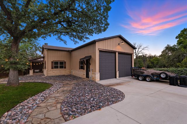 1409 Simmons Road, Flower Mound, TX 75022