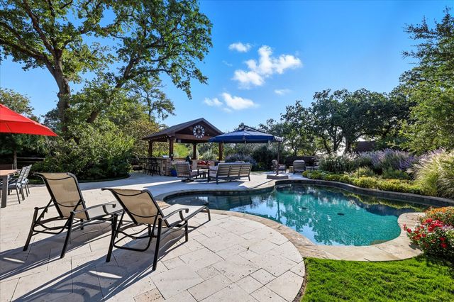 1409 Simmons Road, Flower Mound, TX 75022