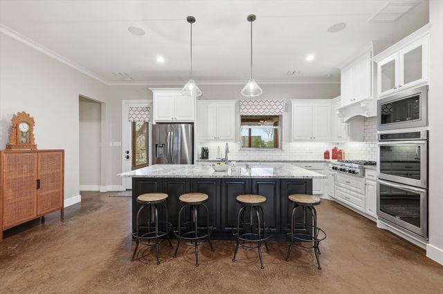 1409 Simmons Road, Flower Mound, TX 75022