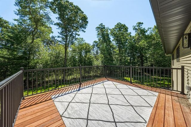 1949 Legacy Drive, Eau Claire, WI 54703