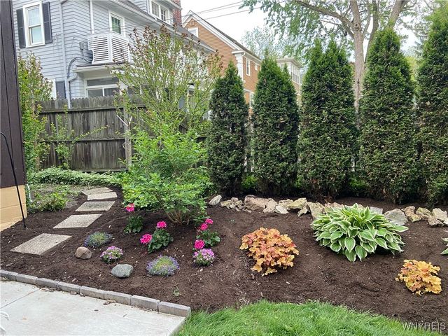 69 Berryman Drive, Amherst, NY 14226